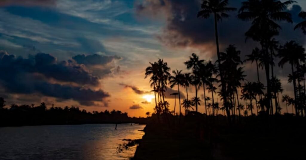 10 Beautiful Tourist Places to Visit in Kerala